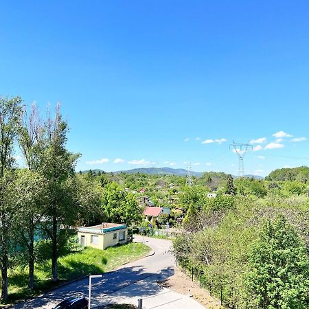 Apartament Zielone Podwale Apartment Walbrzych Exterior photo